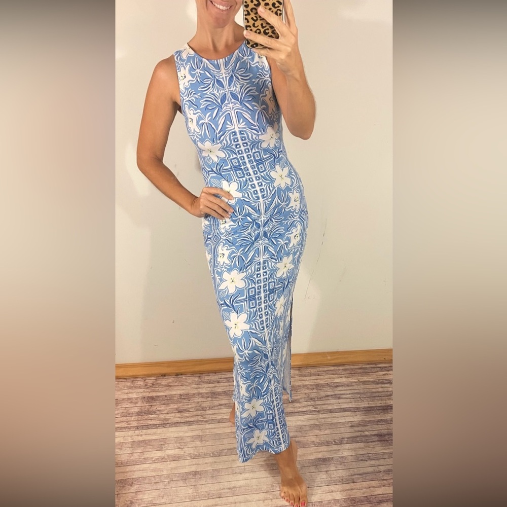 Lilly Pulitzer Maxi Dress. Size small.